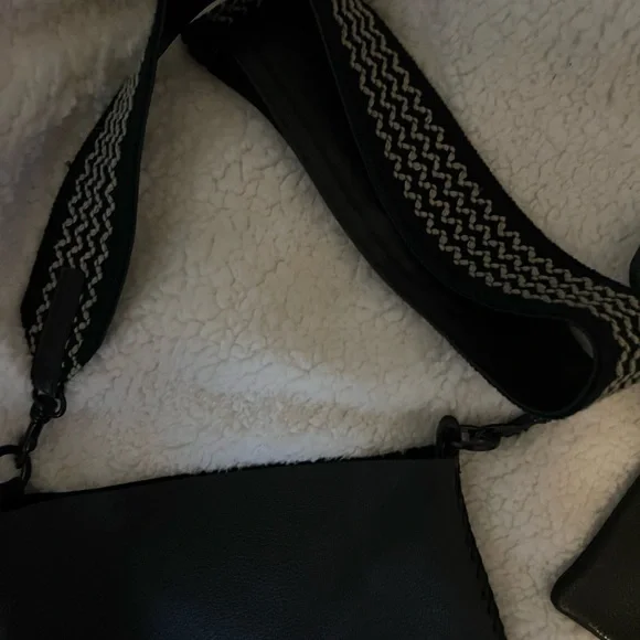 Callista black leather bag with matching pouch - Picture 3 of 14